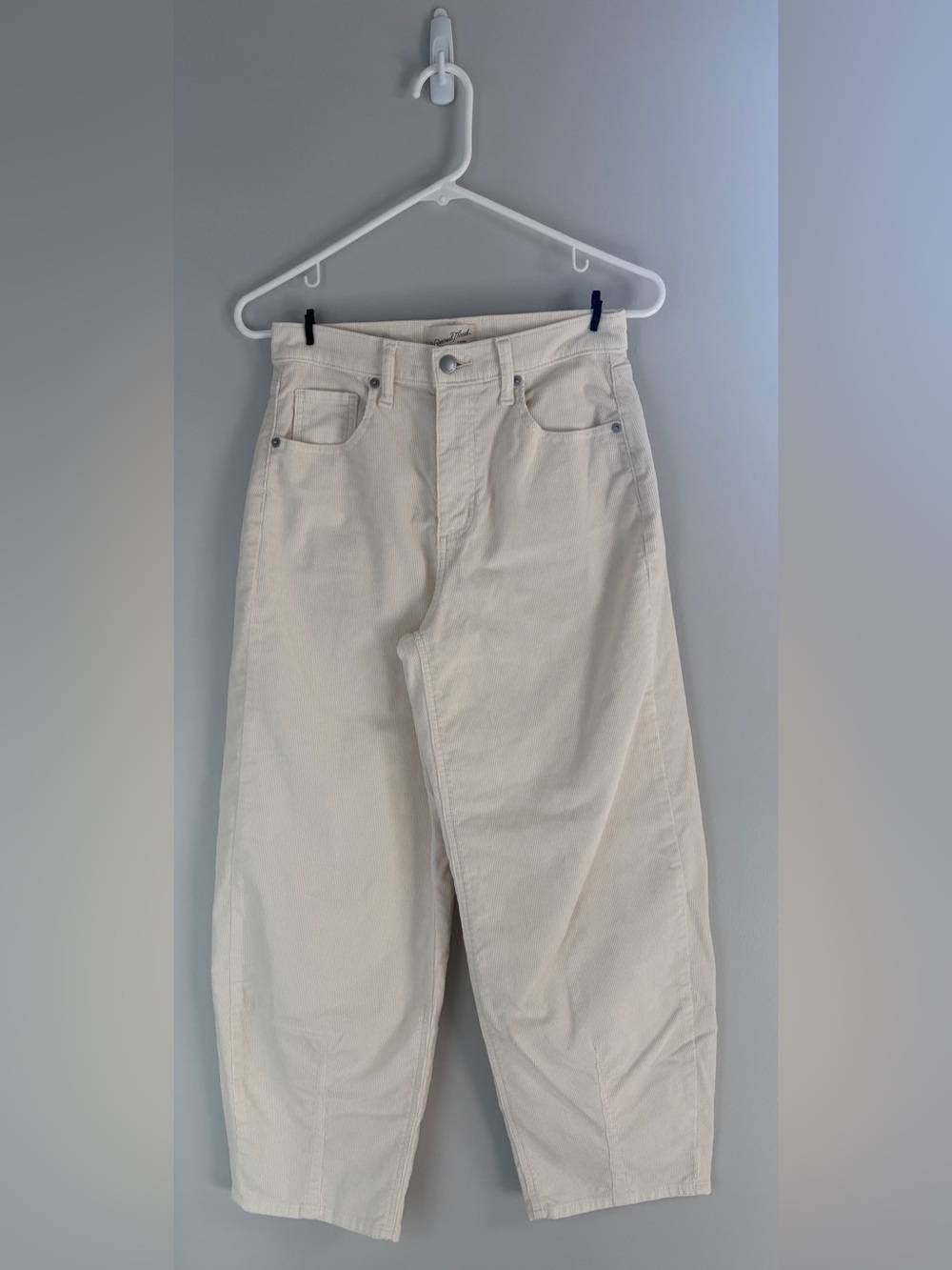 Universal Thread Cream High-Waist Barrel Leg Corduroy Pants